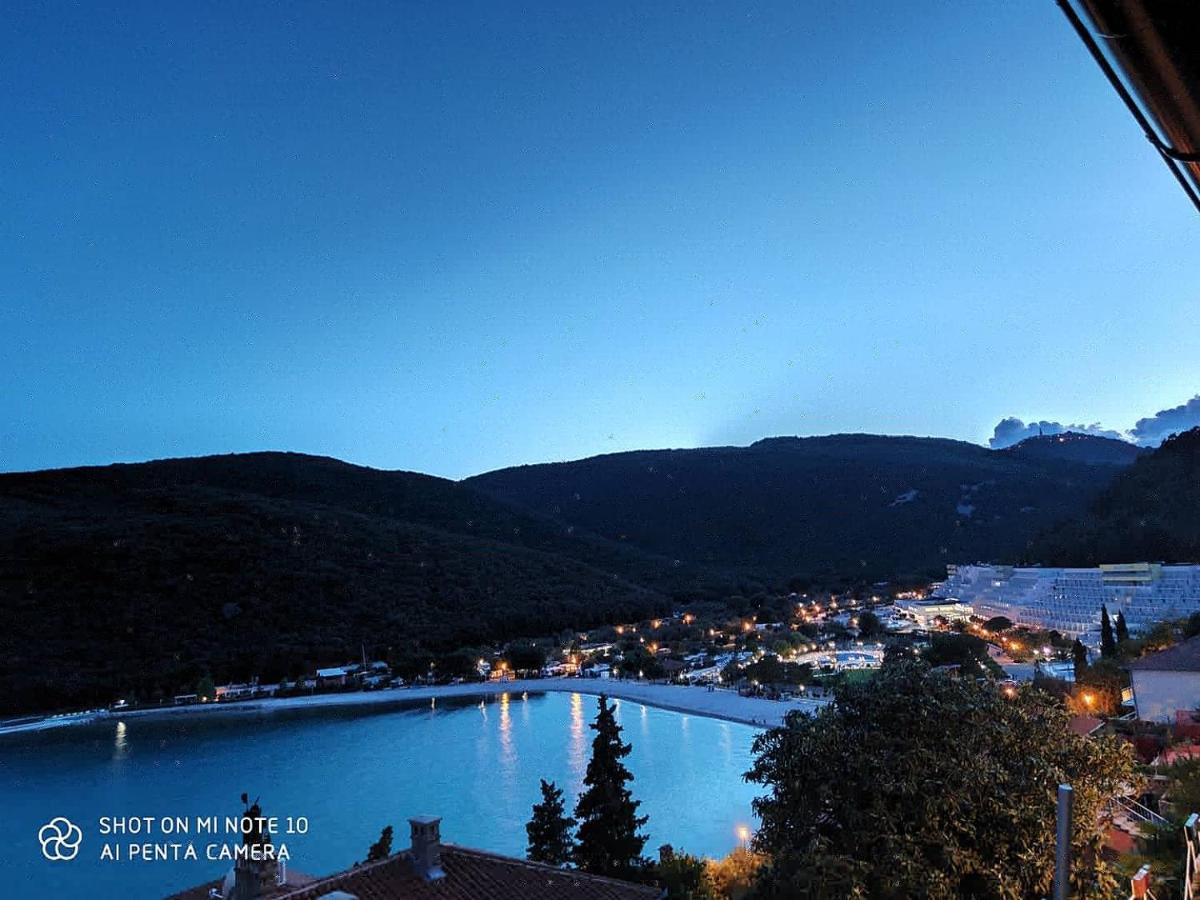 Apartment Noemi With A Direct Beach View Rabac Esterno foto