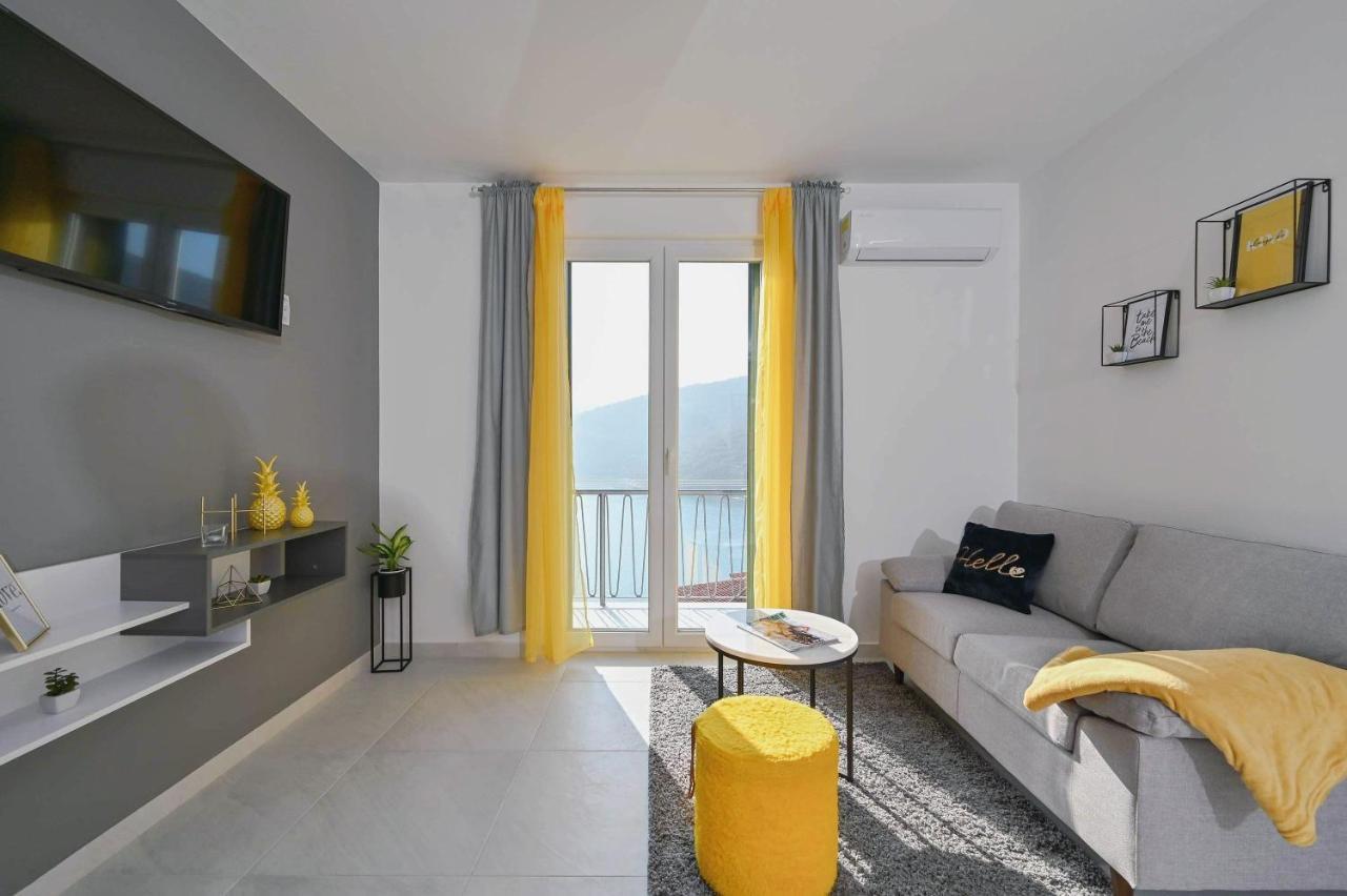 Apartment Noemi With A Direct Beach View Rabac Esterno foto